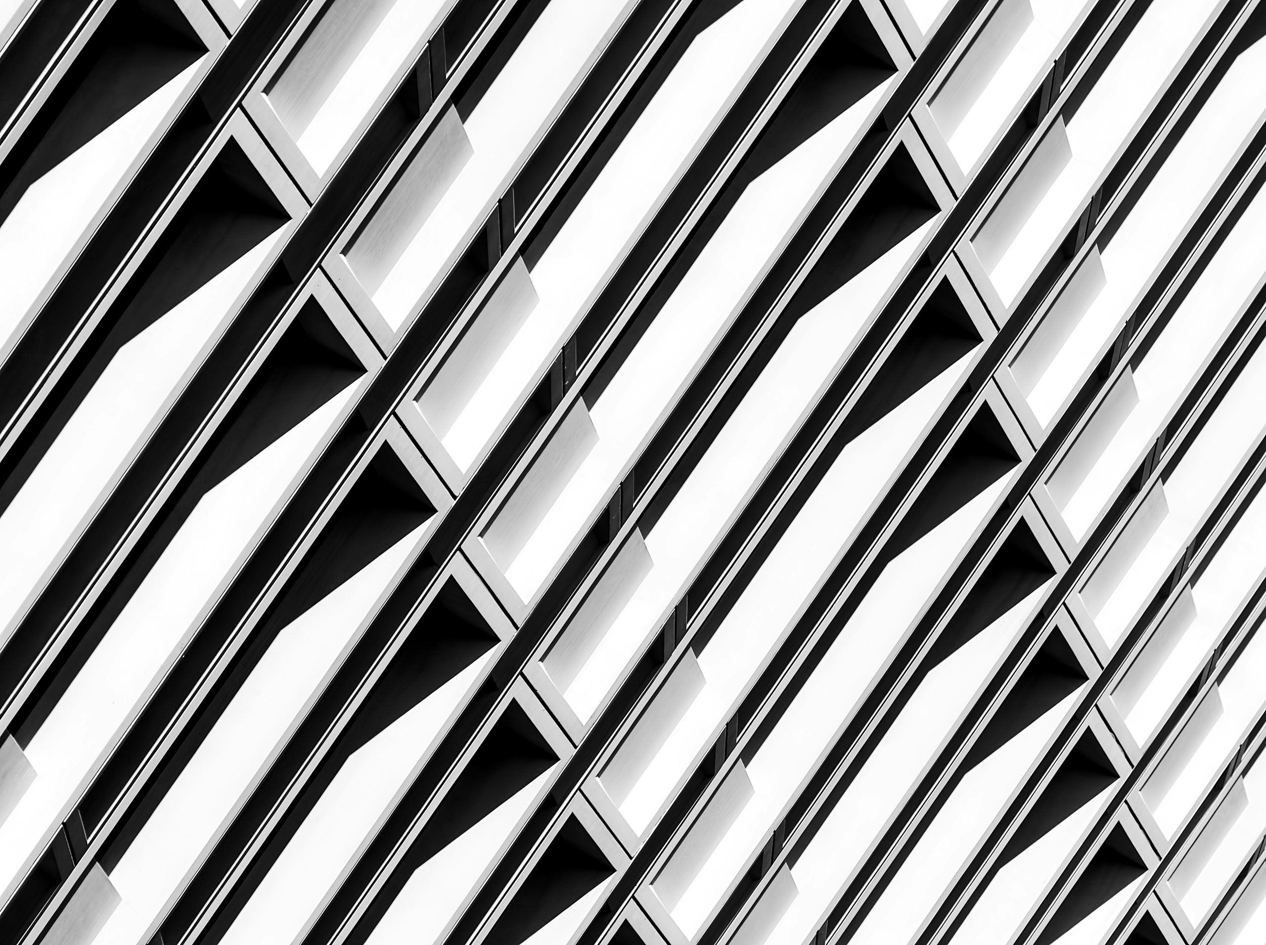 The renewable energy transition and Its inherent challenges coupled with the role of the UAE in this sector